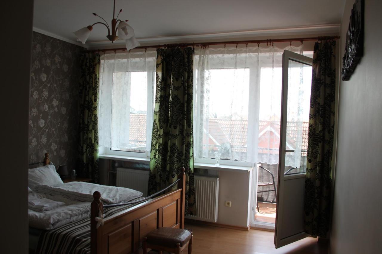רבאל Apartamenty Eka Dom Goscinny 350M Do Plazy מראה חיצוני תמונה